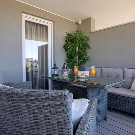 Apartment Morska 6 Luxury Znjan *
